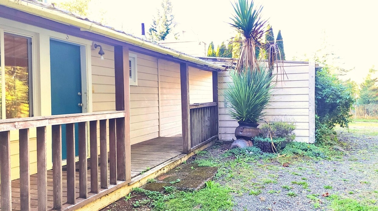 Primary Photo - 42-KE642 N Bass Ct