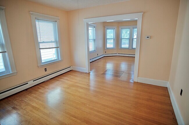 Building Photo - 6 Endicott St