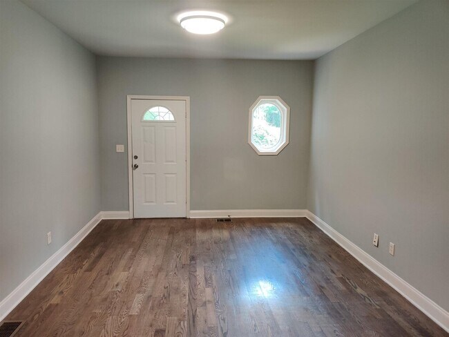 Foto del edificio - 2446 2nd St NW