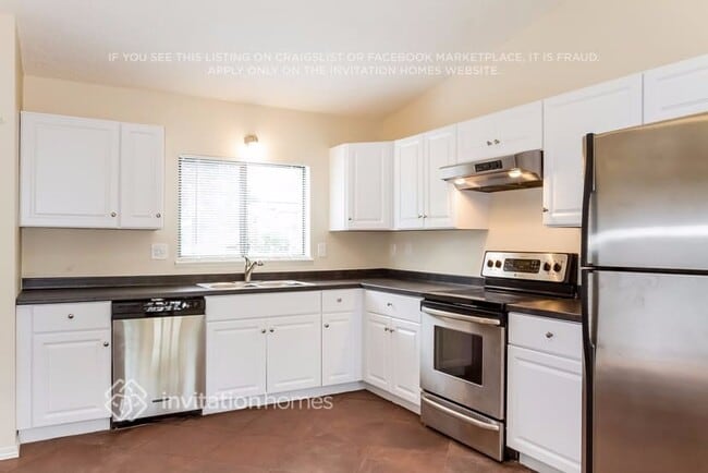 Building Photo - 2925 Rhapsody Dr