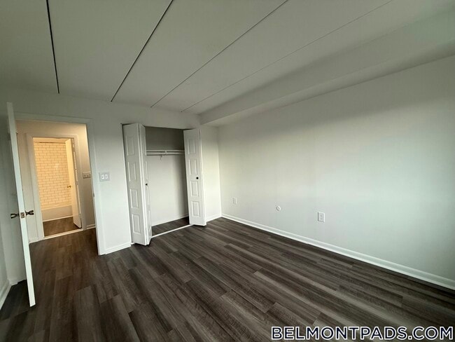 Building Photo - 53 Hill Rd