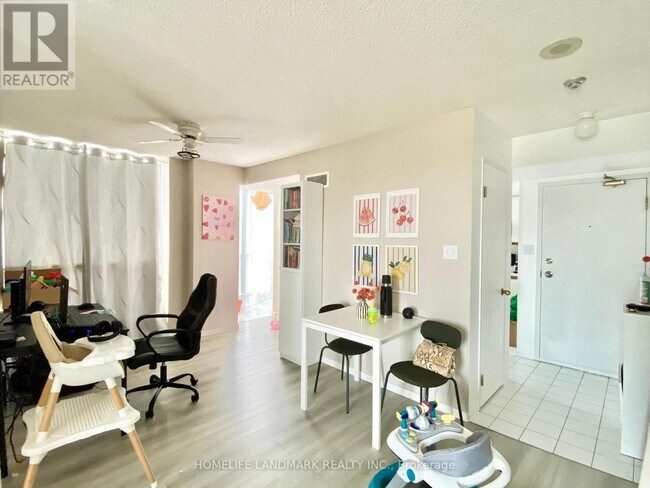 Photo du bâtiment - 1470 Midland Ave