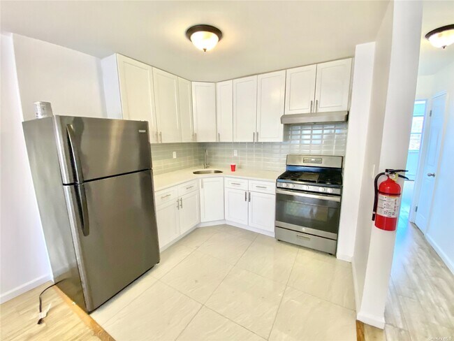 Foto del edificio - 1754 Lacombe Ave