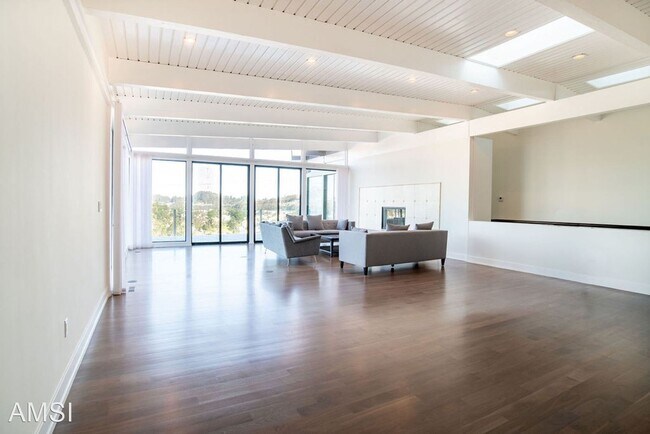 Foto del edificio - 5 br, 4.5 bath House - 23 Robinhood Drive