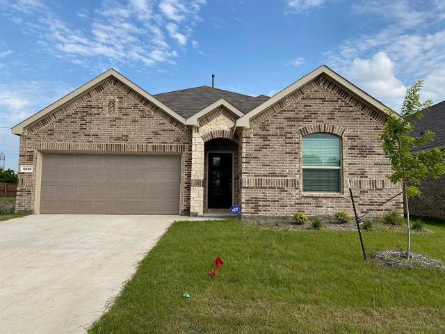 Foto principal - 5488 Montrose Dr