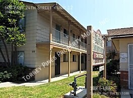 Foto principal - 608 E 24th St