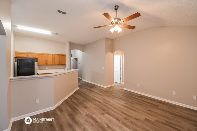 Building Photo - 3011 Brittany Bluff Dr