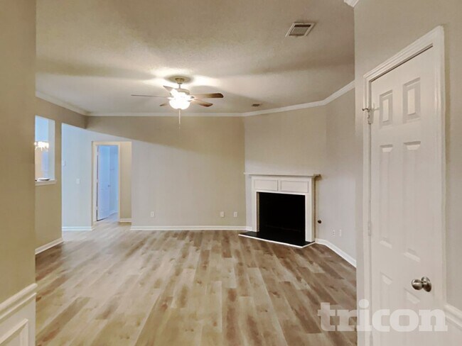 Foto del edificio - 222 Southwind Ln