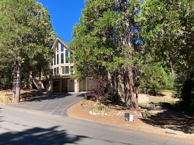 Building Photo - Incredible A-Frame Style Home close to Lak...