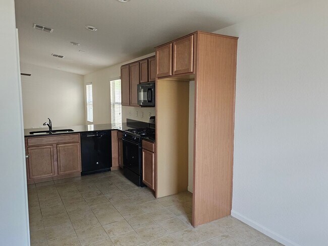 Foto del edificio - lovely 3bd 2 bth home