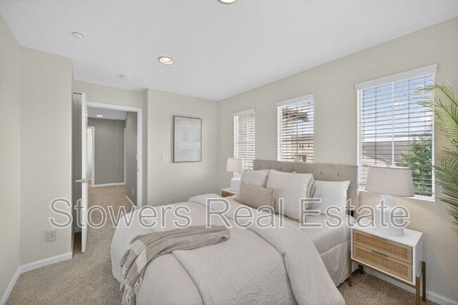Building Photo - 729 Copperfield Ct
