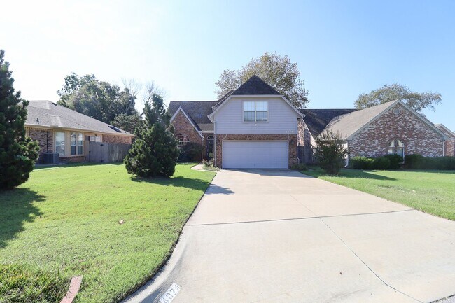 Building Photo - 4 Bed | 3 Bath in South Tulsa!