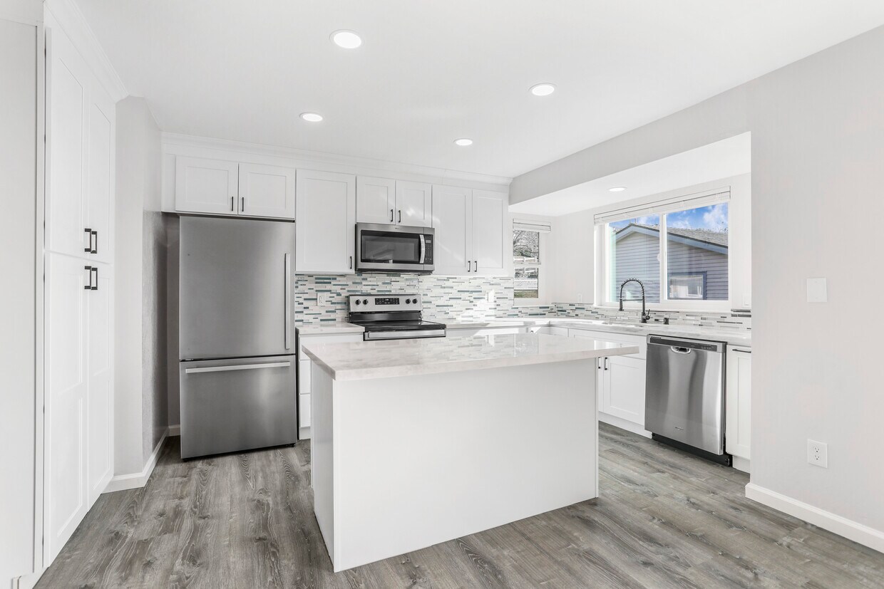 4990 Little John Rd, Copperopolis, CA 95228 House Rental in