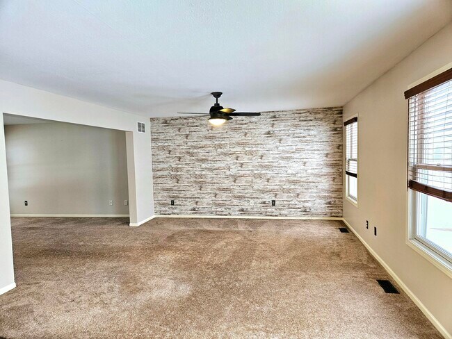 Foto del edificio - 7761 Elk St