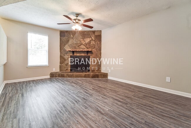 Foto del edificio - 3091 Dowry Dr