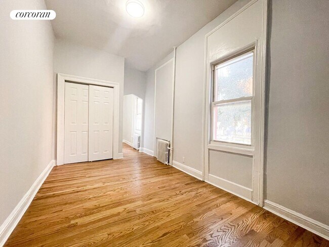 Building Photo - 431 Humboldt St