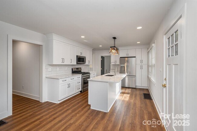 Foto del edificio - 2104 St Mark St