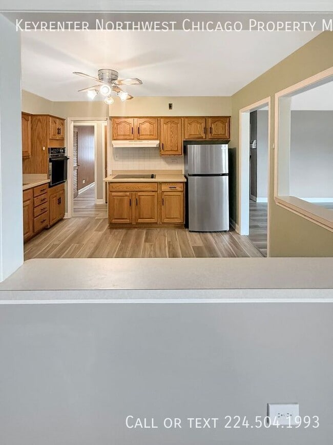 Foto del edificio - 66 Ridgewood Rd