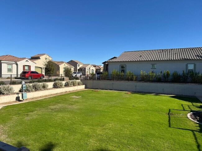 Building Photo - 3 BEDROOM IN CHANDLER