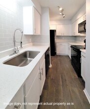 Building Photo - 1902 Place Rebecca Ln