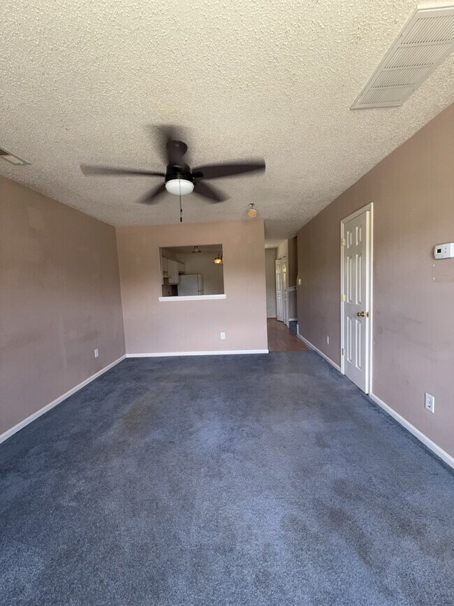 Foto del edificio - 111 Fairwood Ct