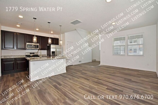 Foto del edificio - Contemporary Townhome in North CO Springs