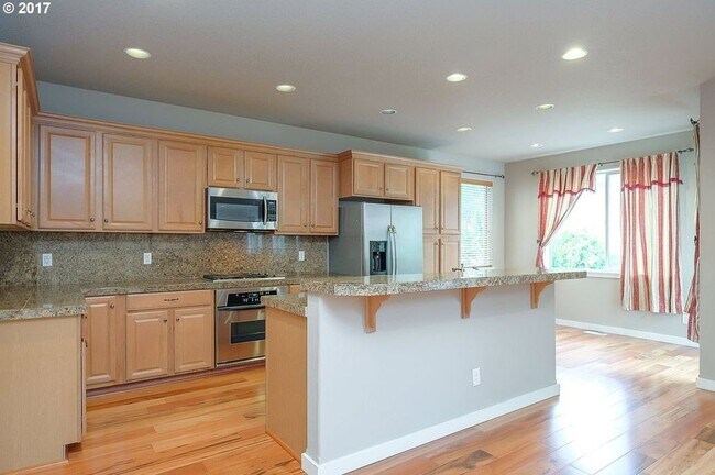 Foto del edificio - 6146 NE Ridgestone Ct