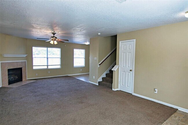Building Photo - 15810 Pin Oak Ridge St