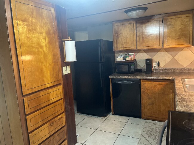 Foto del edificio - 914 Marsh Ave