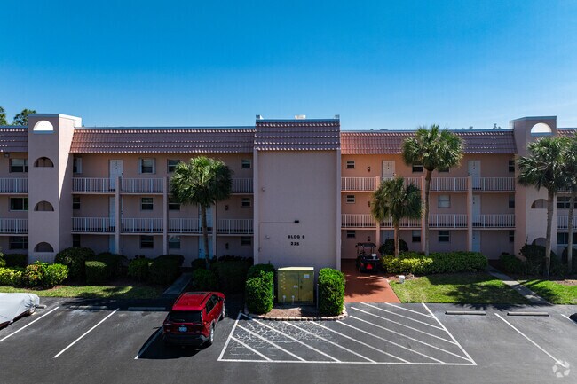 Building Photo - Emerald Green Condominium