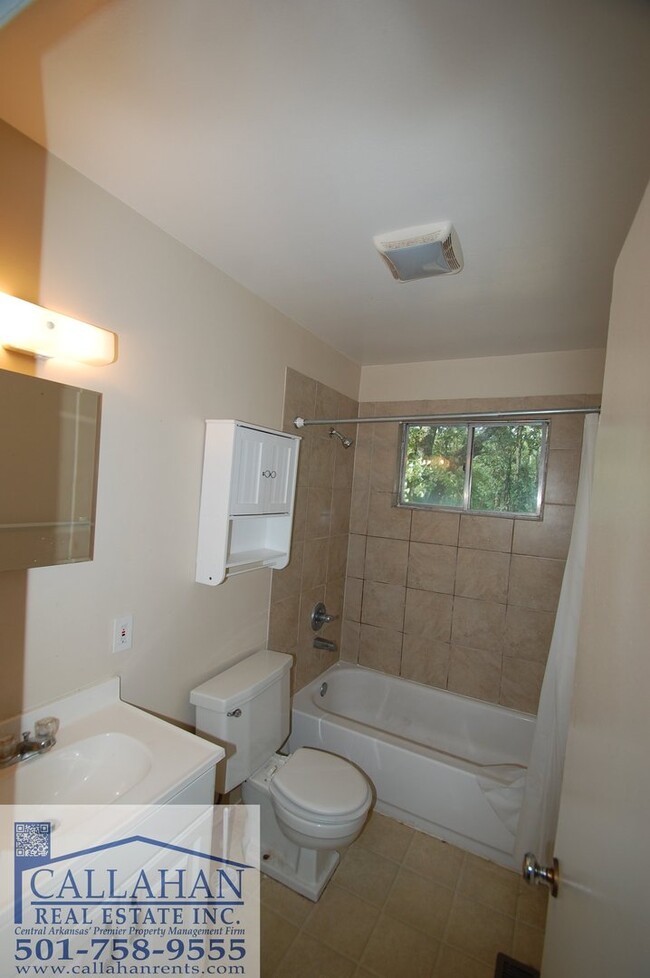 Building Photo - Park Hill 2 Bedroom Unit