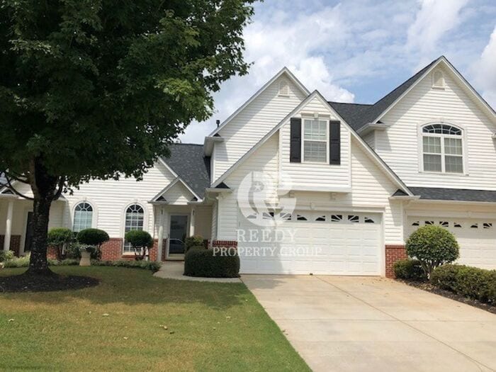 Primary Photo - 3 Bed 2.5 Bath townhome in Thornblade Cros...