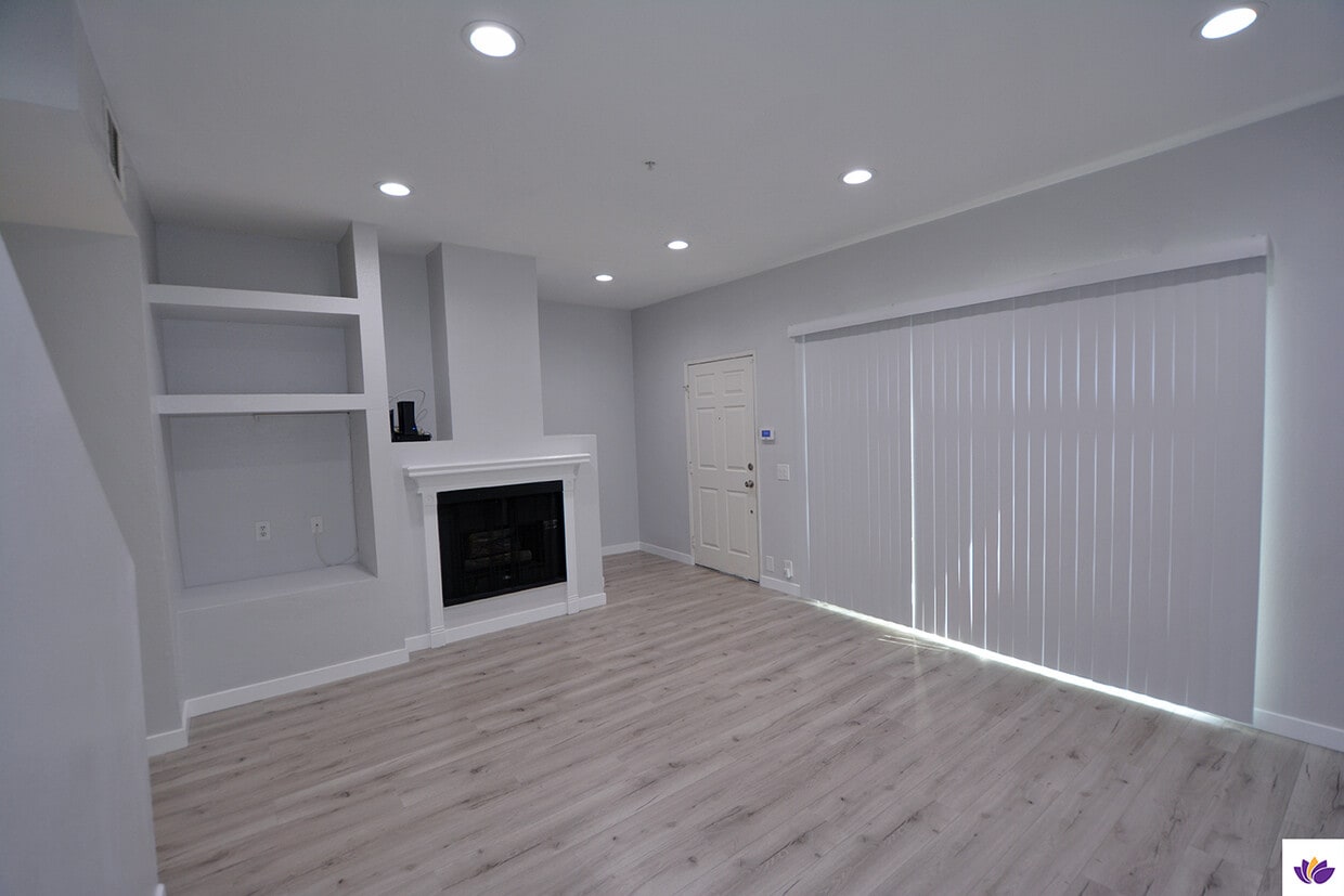 14355 Foothill Blvd Unit 3, Sylmar, CA 91342 Condo for Rent in