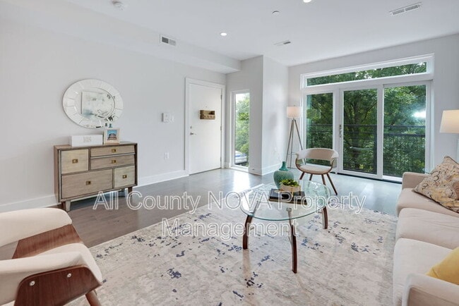 Foto del edificio - 3821 14th St NW