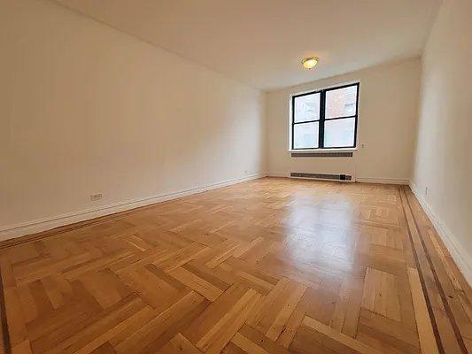 Foto principal - 1 bedroom in BRONX NY 10467