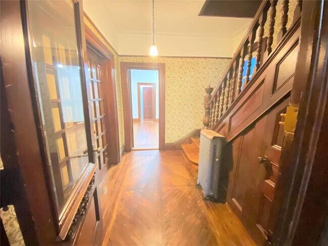 Foto del edificio - 465 Ovington Ave