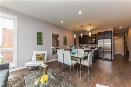 Foto principal - 2545 W Congress Pkwy