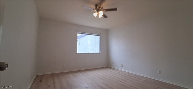 Foto del edificio - 1455 E Katie Ave