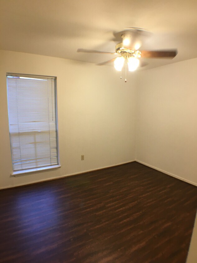 Foto principal - 8201 Richmond Ave