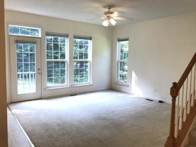 Foto del edificio - 9028 Dahlgren Rd