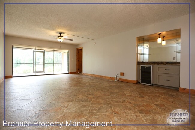 Building Photo - 2 br, 2 bath House - 1782 Imperial Golf Co...