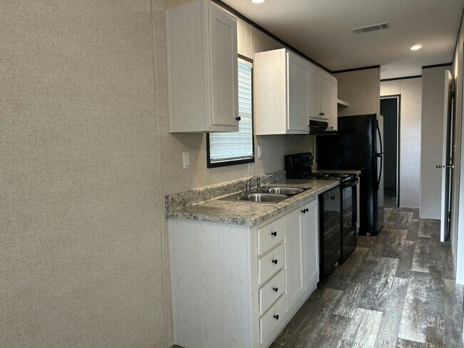 Foto del edificio - 38706 Daughtery Rd