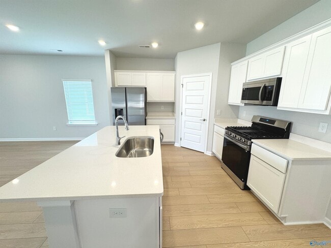 Building Photo - 28550 Whitehall Ln