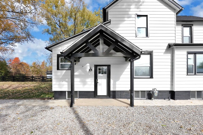 Building Photo - 119 N Ohio Ave