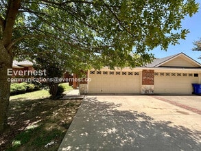 Building Photo - 1335 Piedmont Dr