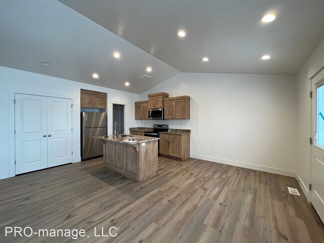 Building Photo - 3 br, 2 bath House - 3700 Cherry Ln.