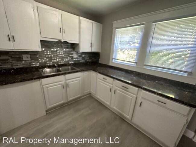 Foto del edificio - 3 br, 1 bath House - 401 E 123rd St