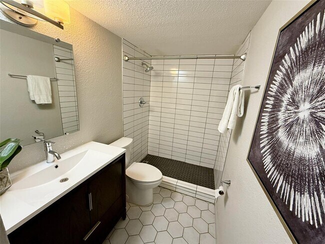 Foto del edificio - 2302 East Side Dr