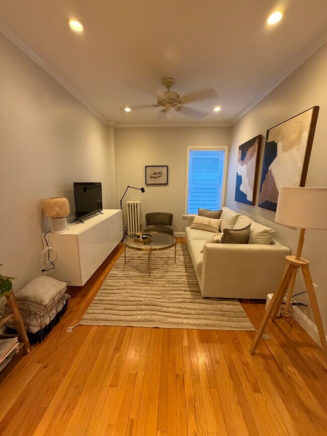 Building Photo - 1576 Cambridge St