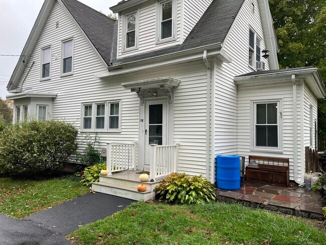 Building Photo - 158 Franklin St